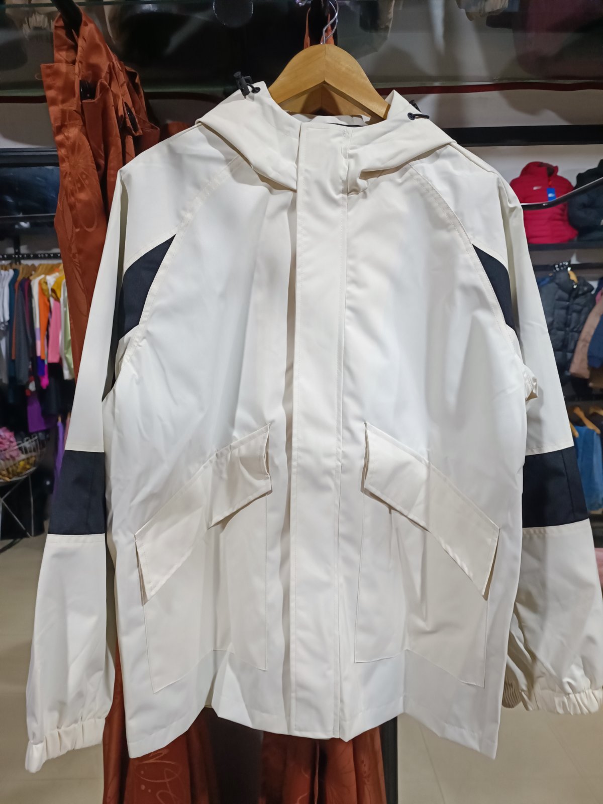 CHAQUETA ROMPE VIENTOS HOMBRE M