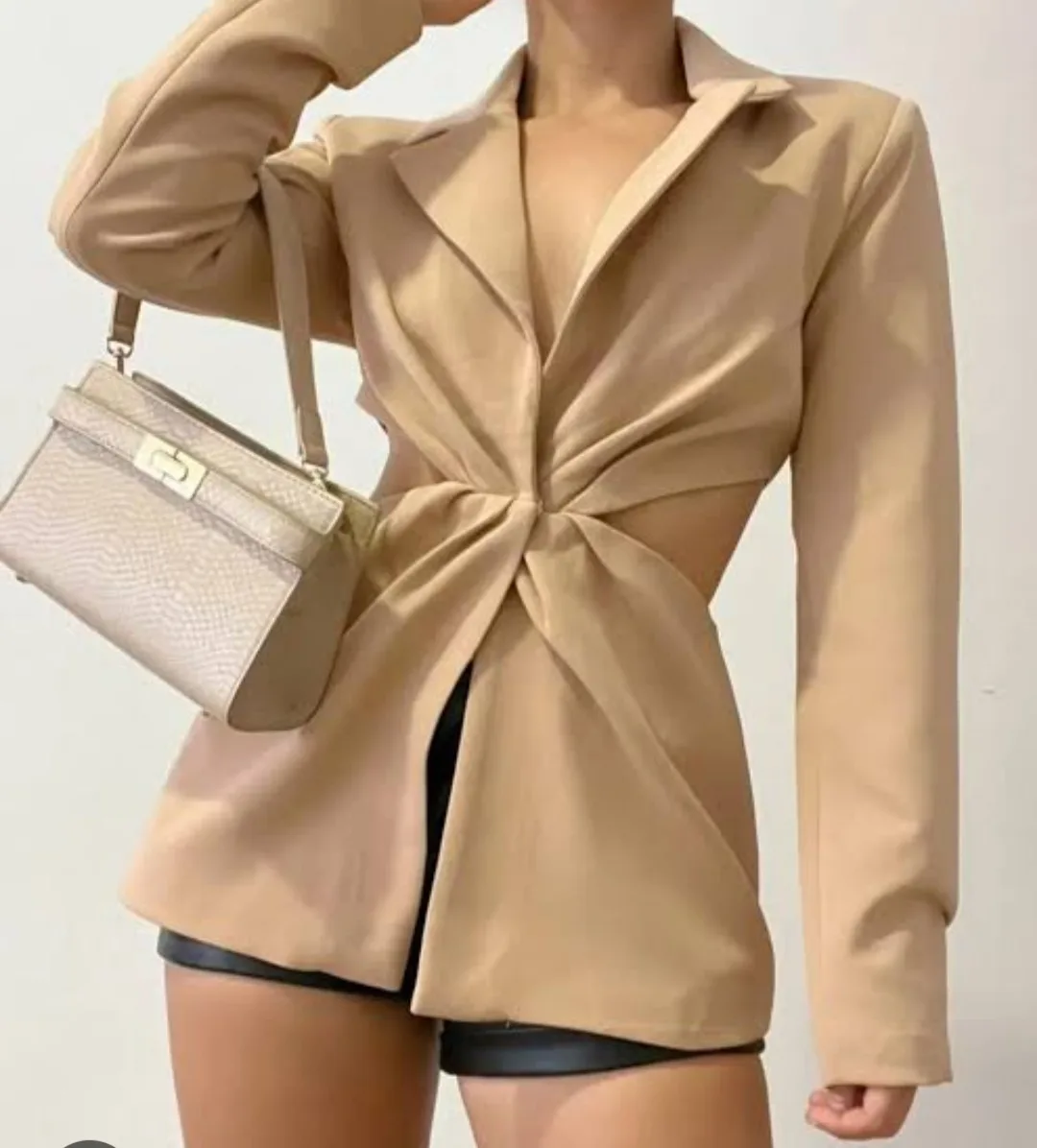 Blazer Dama Largo con Escotes Laterales