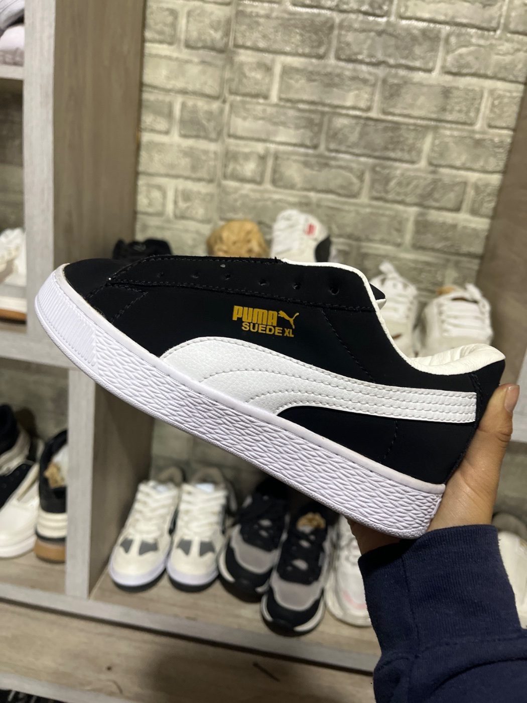 Zapatos Puma Negro con Blanco