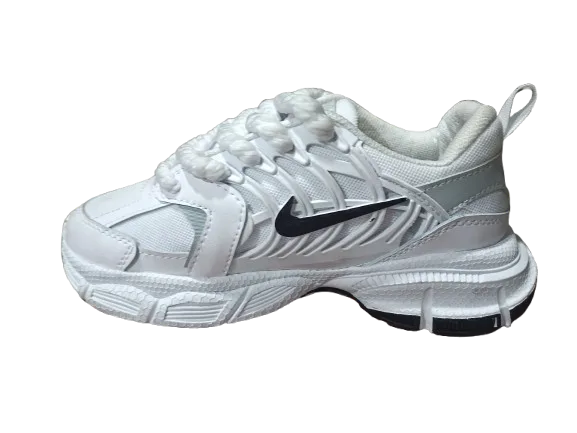 Zapatos Nike Blanco con Suela Negra Cordón Grueso