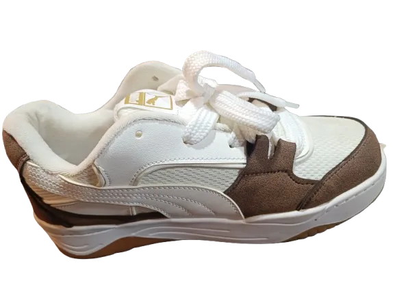 Zapato Puma Blanco con Café Oscuro