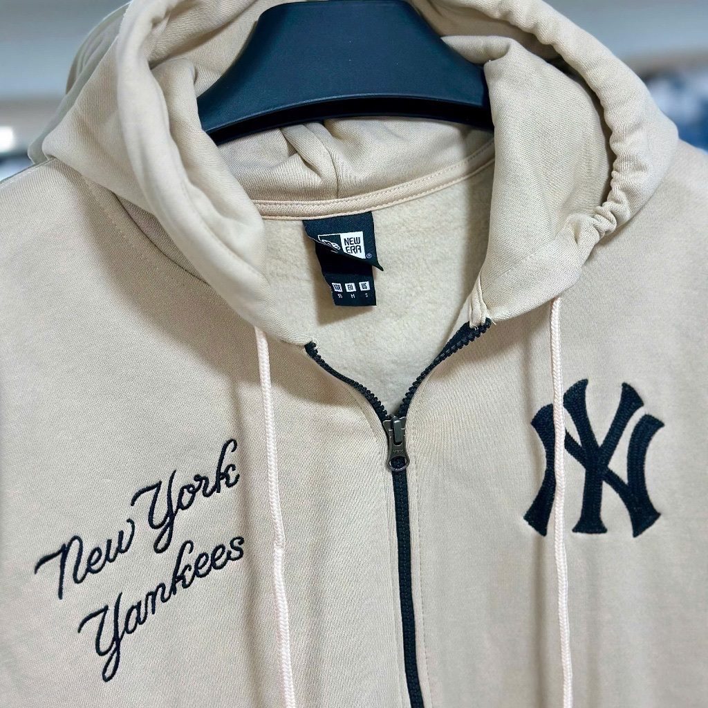 Chaqueta Yankees Beige