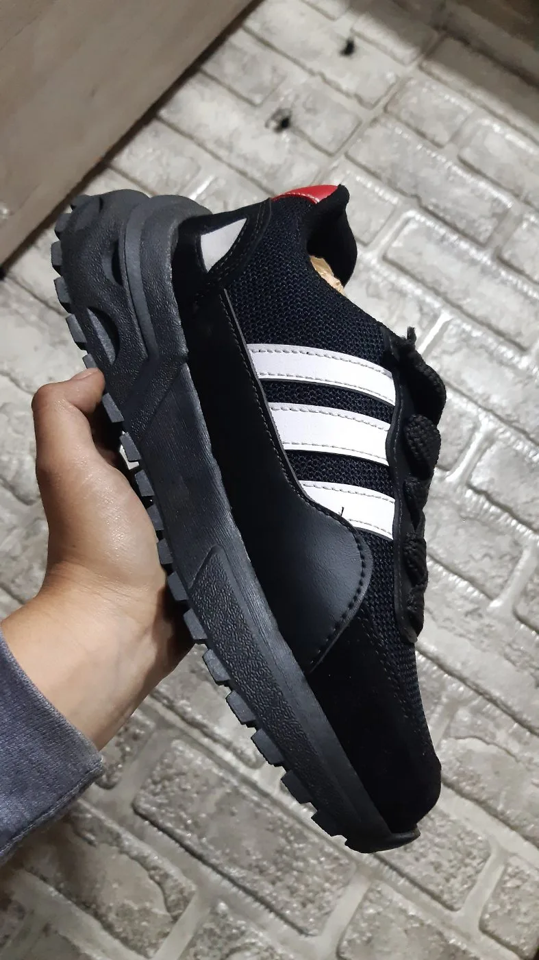 Adidas Deportivos Rayas Blancas